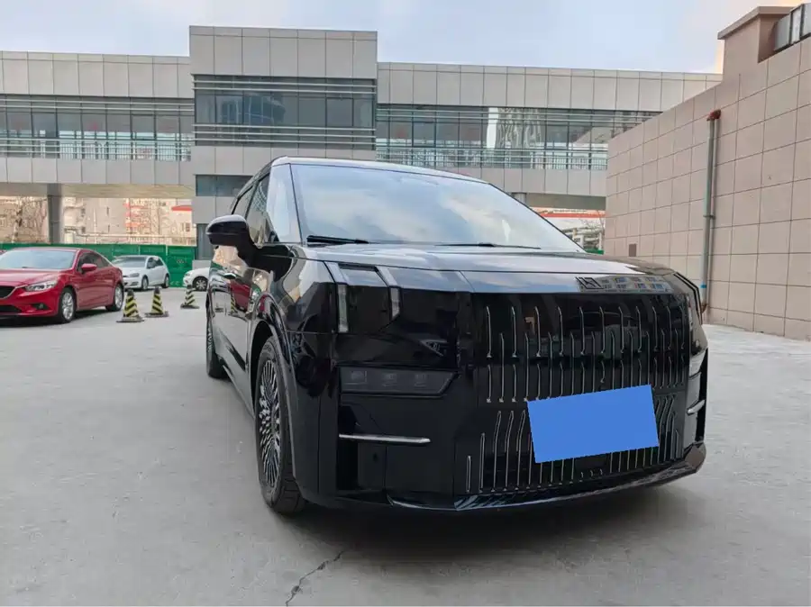 900x675_0_q87_c42_autohomecar__ChxpWGl6HAaAbBvtAAP7DUhm-qk928.jpg.webp Used Zeekr 009 2022 facelift WE version