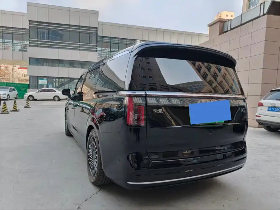 900x675_0_q87_c42_autohomecar__ChxpWGl6HAeARHMFAAQhrcMFE-w296.jpg.webp Used Zeekr 009 2022 facelift WE version