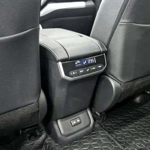 900x675_0_q87_c42_autohomecar__ChxpWGl7LoKAPL_-AAbZQ3iJDno282.jpg.webp Used Toyota Highlander 2023 2.5L smart electric hybrid dual-engine four-wheel drive luxury version 7 seats