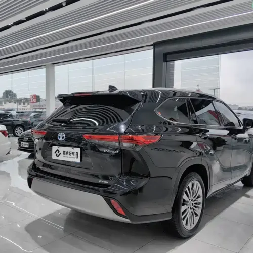 900x675_0_q87_c42_autohomecar__ChxpWGl7LoiAQcg5AAc8h-UkU7s302.jpg.webp Used Toyota Highlander 2023 2.5L smart electric hybrid dual-engine four-wheel drive luxury version 7 seats
