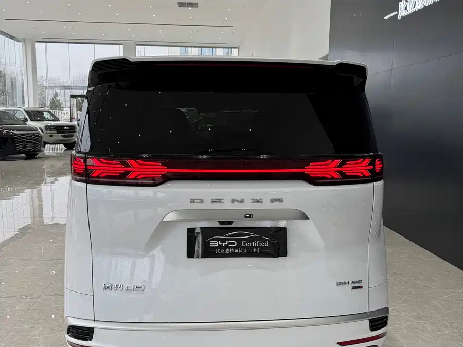 Used Denza D9 2025 DM-i smart driving version 1020 four-wheel drive flagship model