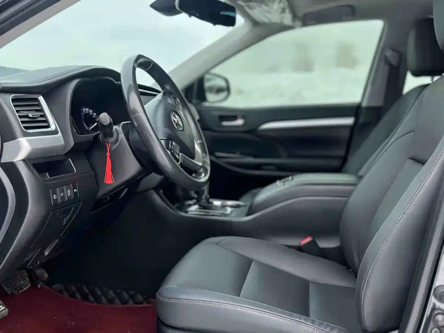 Used Toyota Highlander 2018 2.0T four-wheel drive premium version