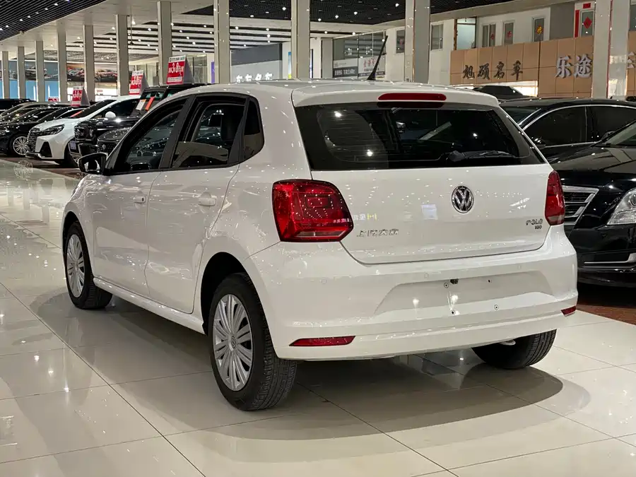 Used Volkswagen Polo 2016 1.6L automatic comfort model