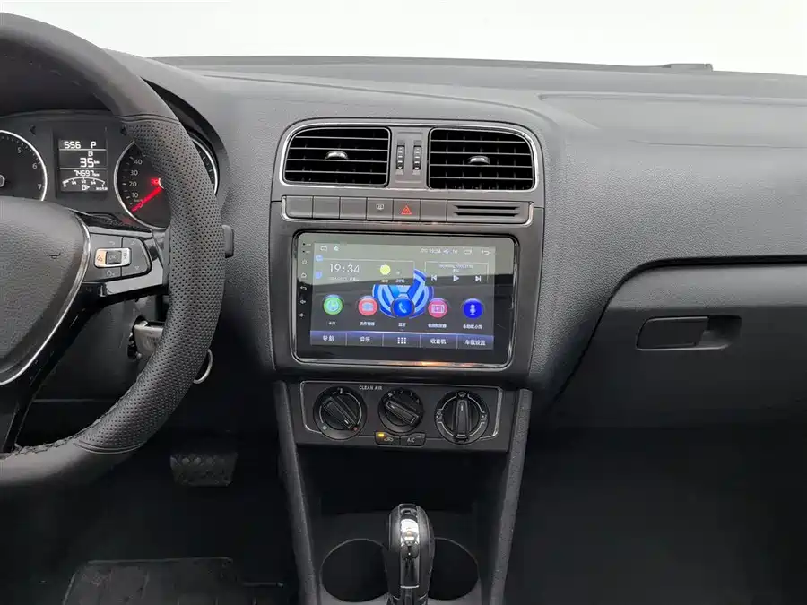 Used Volkswagen Polo 2016 1.6L automatic comfort model