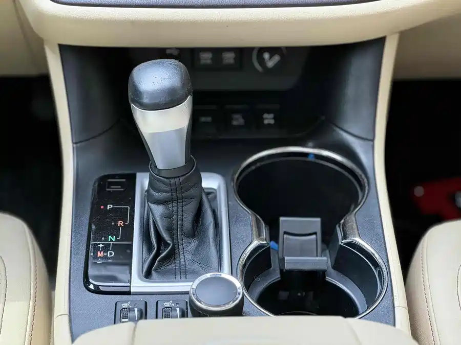 900x675_0_q87_c42_autohomecar__ChxpWGlRe-qAW9TrAATB8b_0leM534.jpg.webp Used Toyota Highlander 2018 2.0T four-wheel drive premium version