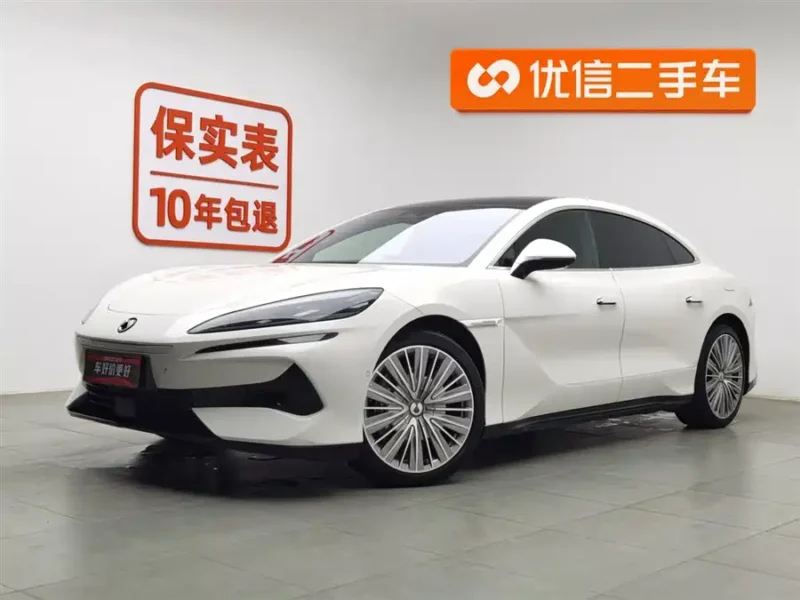 Used Denza Z9 2024 1100km four-wheel drive Ultra version
