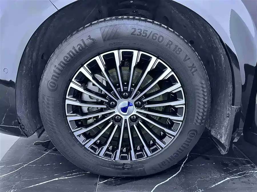 Used Denza D9 2022 DM-i 970 four-wheel drive flagship model