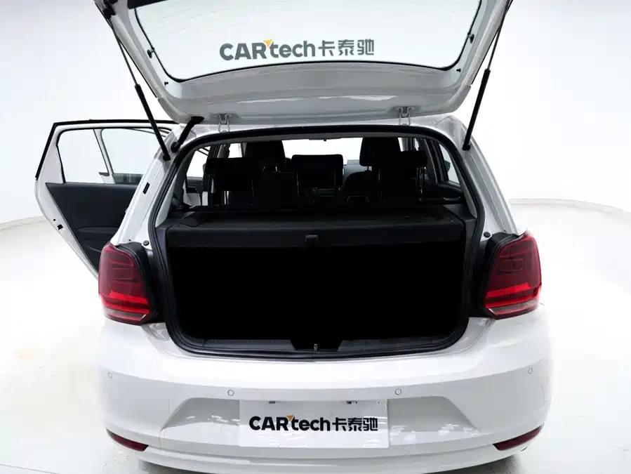 Used Volkswagen Polo 2016 1.6L automatic comfort model