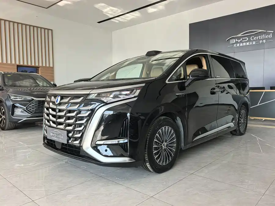 Used Denza D9 2025 DM-i smart driving version 1020 four-wheel drive flagship model