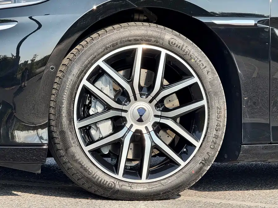 Used Denza Z9 2024 1100km four-wheel drive Max version