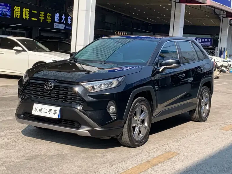 Used Toyota RAV4 Rongfang 2022 2.0L CVT two-wheel drive fashion version