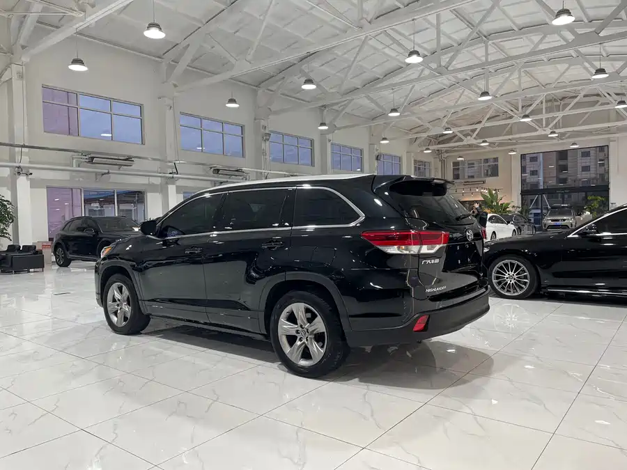 900x675_0_q87_c42_autohomecar__ChxpWGlu_vyAKRkWAAi4576wzR0066.jpg.webp Used Toyota Highlander 2018 2.0T two-wheel drive luxury version