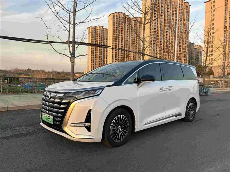 900x675_0_q87_c42_autohomecar__ChxpWGlvWk-AU8WEAAMWq7FJnnM831.jpg.webp Used Denza D9 2022 DM-i 970 four-wheel drive flagship model