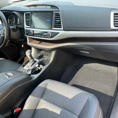 Used Toyota Highlander 2021 2.0T two-wheel drive luxury version 7 seats