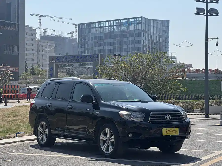 900x675_0_q87_c42_autohomecar__ChxpWGm2dOGAGtFbAAis-XKGfUo364.jpg.webp Used Toyota Highlander 2009 2.7L 2WD 7-seat luxury navigation version