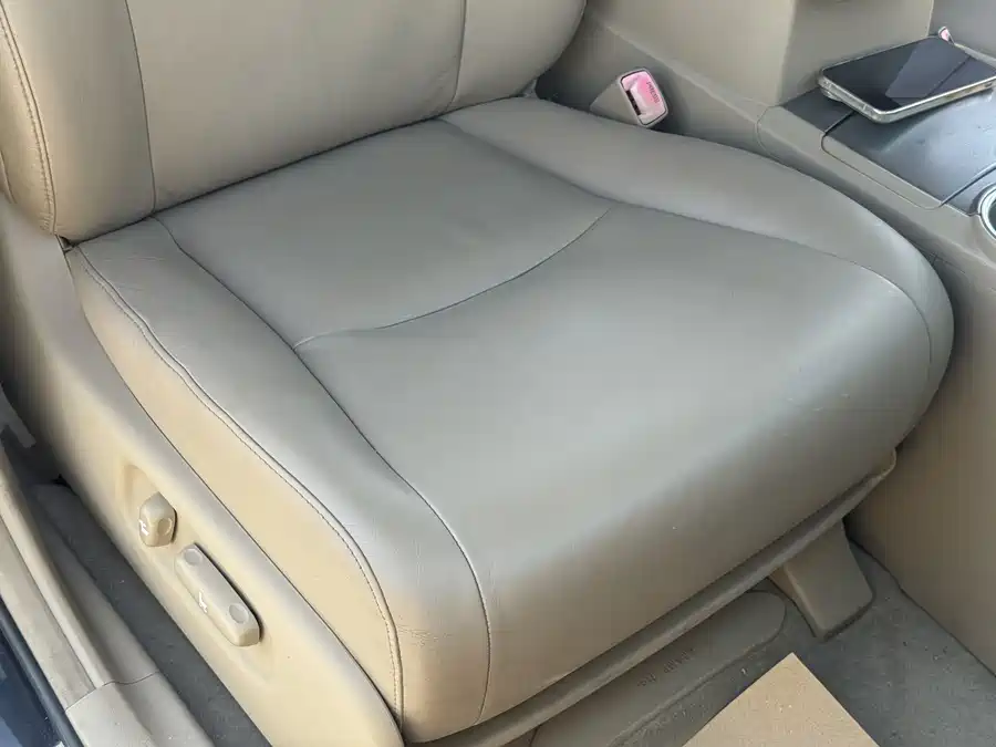 900x675_0_q87_c42_autohomecar__ChxpWGm2dOuAVevGAAOnn-icAWY225.jpg.webp Used Toyota Highlander 2009 2.7L 2WD 7-seat luxury navigation version