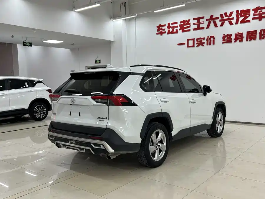 Used Toyota RAV4 Rongfang 2021 2.0L CVT four-wheel drive fashion PLUS version
