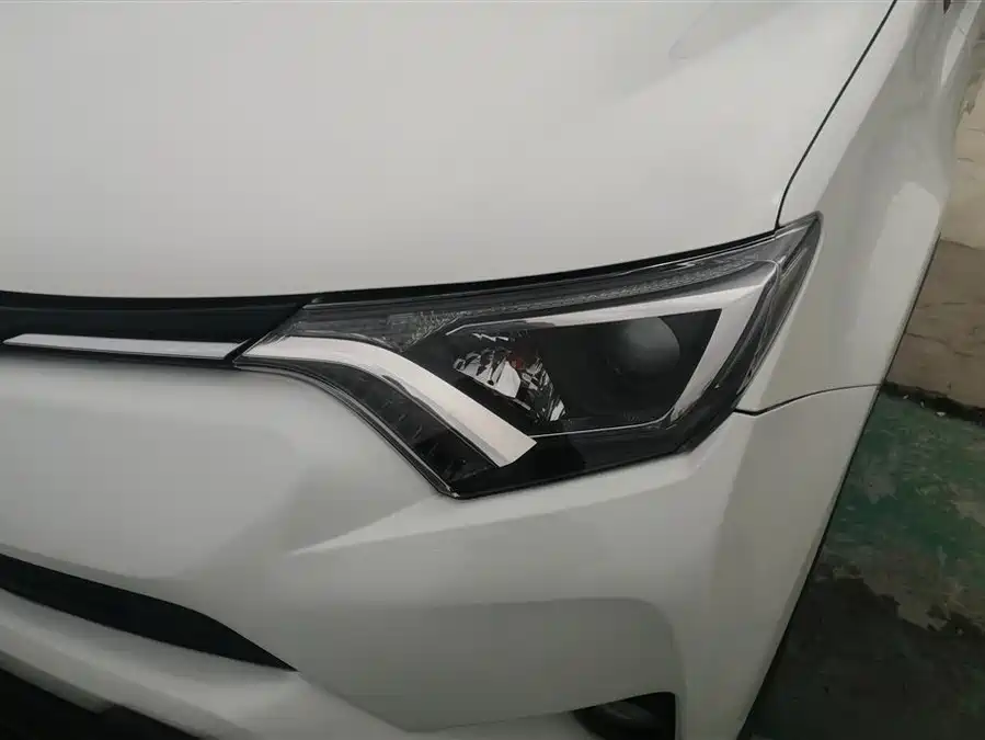 Used Toyota RAV4 Rongfang 2016 2.0L CVT two-wheel drive urban version National V