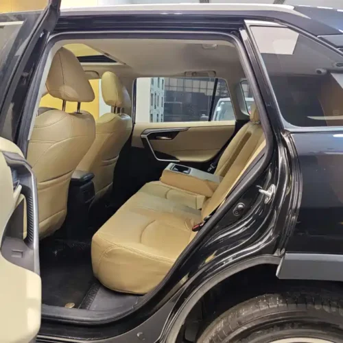 900x675_0_q87_c42_autohomecar__ChxpWGm40HCAaUdeAASyQ8WJgLM352.jpg.webp Used Toyota RAV4 Rongfang 2020 2.0L CVT two-wheel drive fashion version