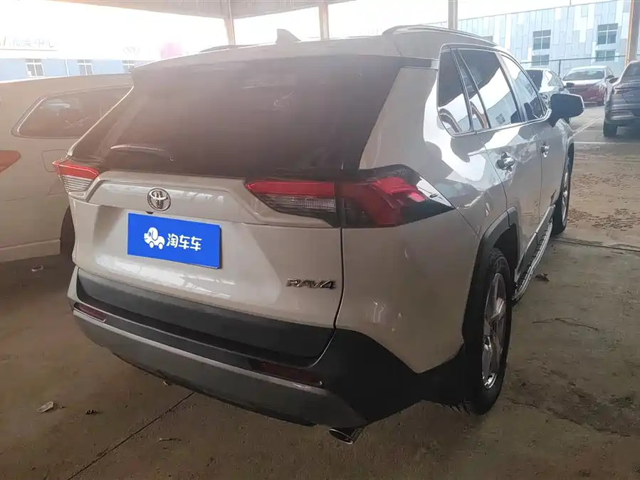 Used Toyota RAV4 Rongfang 2021 2.0L CVT two-wheel drive fashion PLUS version