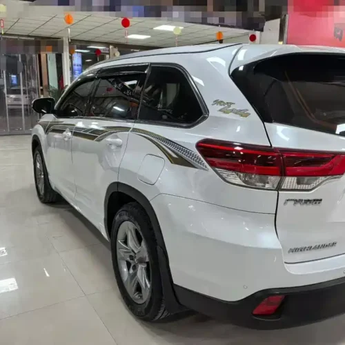 900x675_0_q87_c42_autohomecar__ChxpWGm6gs6AIq3RAAKn8FLwF_U713.jpg.webp Used Toyota Highlander 2021 2.0T four-wheel drive luxury version 7 seats