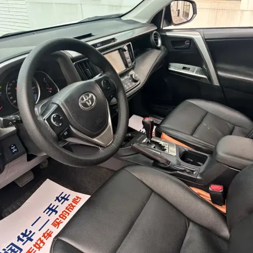900x675_0_q87_c42_autohomecar__ChxpWGm7S0eAMdtqAAt1A2V4xCU489.jpg.webp Used Toyota RAV4 Rongfang 2016 2.0L CVT two-wheel drive fashion version National V