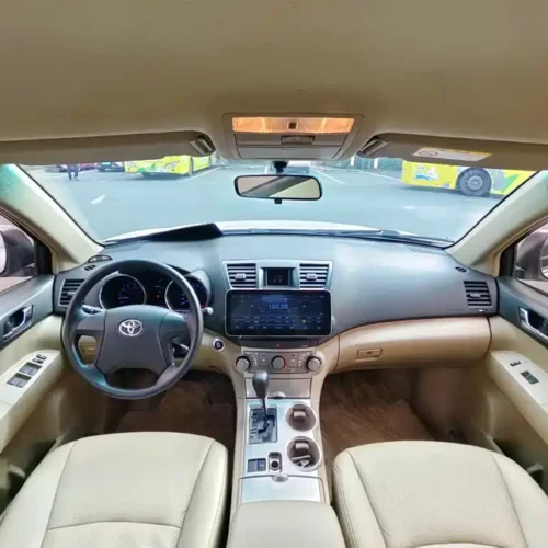 900x675_0_q87_c42_autohomecar__ChxpWGm7VuiAI13WAAZr9T1RqWQ988.jpg.webp Used Toyota Highlander 2013 2.7L 2WD 5-seat Purple Gold Edition