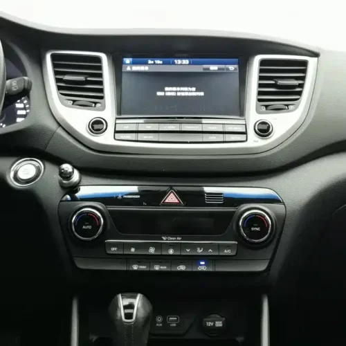 900x675_0_q87_c42_autohomecar__ChxpWGm7jkKAcayEAAGATBzkCU8409.jpg.webp Used Hyundai Tucson 2015 1.6T dual-clutch two-wheel drive intelligent model