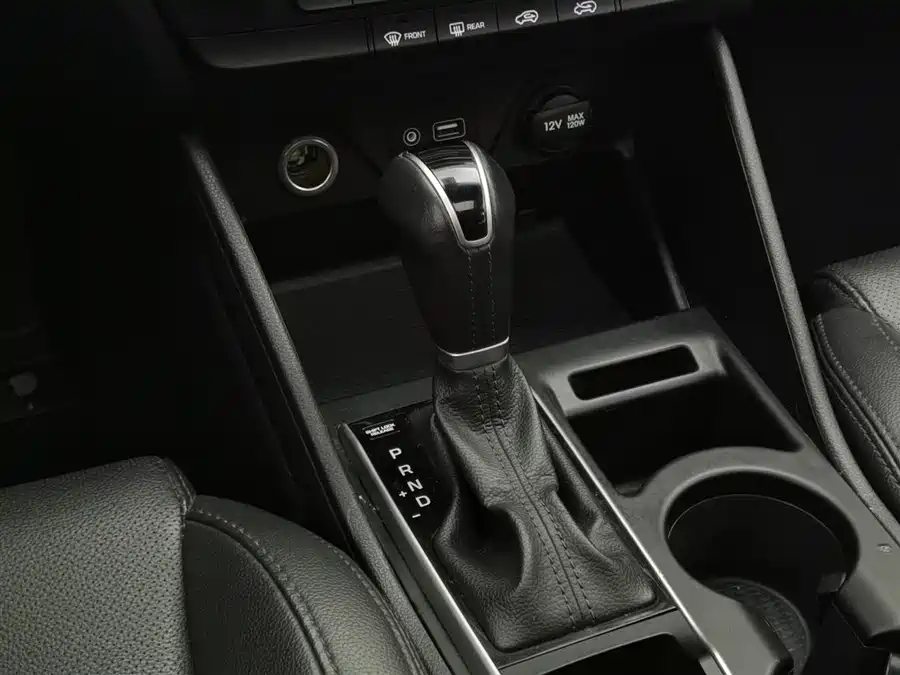 900x675_0_q87_c42_autohomecar__ChxpWGm7jkOAR0Q3AAF5xfC8oCo718.jpg.webp Used Hyundai Tucson 2015 1.6T dual-clutch two-wheel drive intelligent model