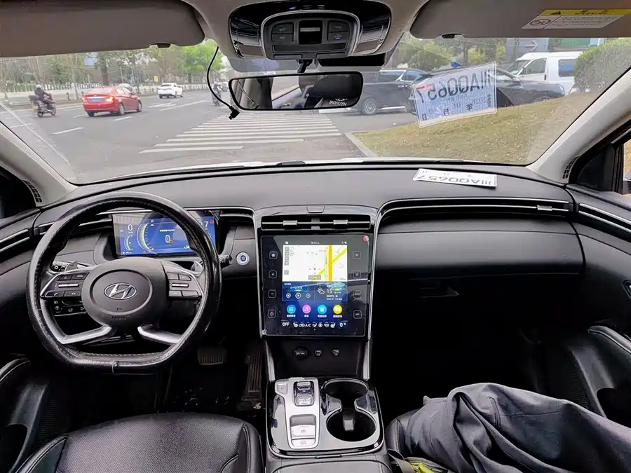 900x675_0_q87_c42_autohomecar__ChxpWGm7mFqAd87zAAJut4pCjFA951.jpg.webp Used Hyundai Tucson 2023 Used Hyundai Tucson L 1.5T automatic two-wheel drive LUX premium version