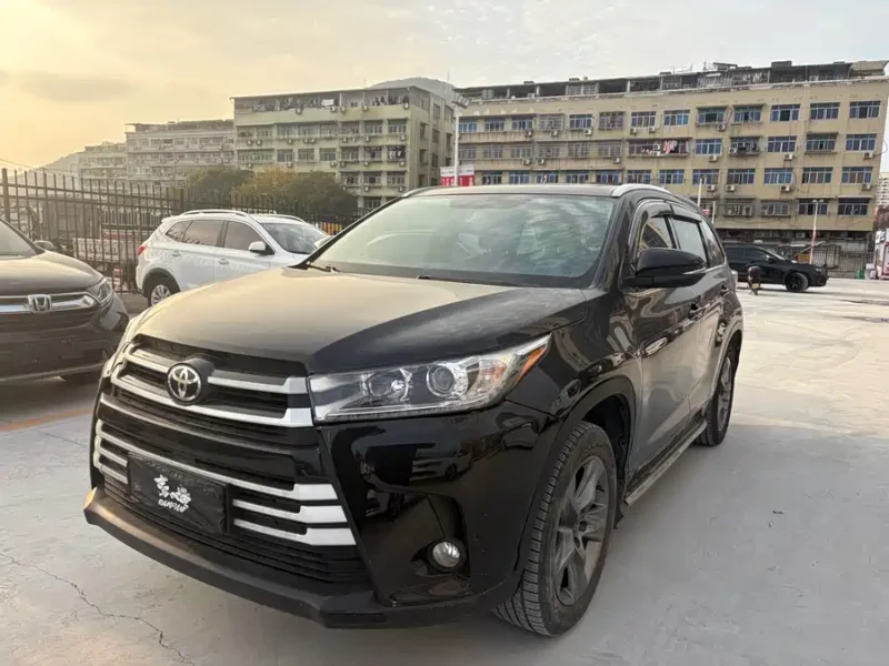 900x675_0_q87_c42_autohomecar__ChxpWGmBtNOAGLKDAAnlY8DTTPo507.jpg.webp Used Toyota Highlander 2015 2.0T four-wheel drive luxury version 7 seats