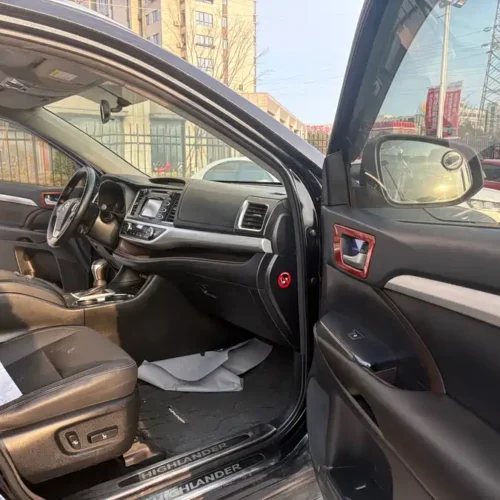 900x675_0_q87_c42_autohomecar__ChxpWGmBtNmAZDFSAAoGp_py8pE421.jpg.webp Used Toyota Highlander 2015 2.0T four-wheel drive luxury version 7 seats
