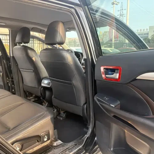 900x675_0_q87_c42_autohomecar__ChxpWGmBtNqAK3JsAAkWAp3mOqo447.jpg.webp Used Toyota Highlander 2015 2.0T four-wheel drive luxury version 7 seats
