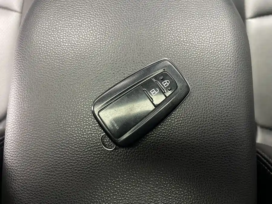 Used Toyota RAV4 Rongfang 2021 2.0L CVT two-wheel drive fashion version