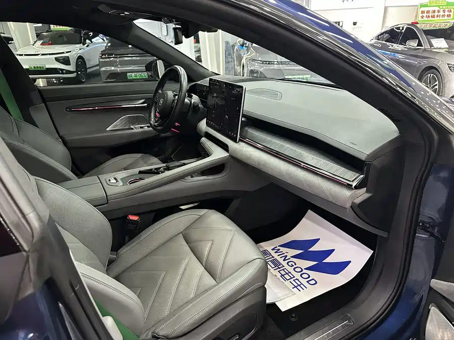 900x675_0_q87_c42_autohomecar__ChxpWGmJTzyAAowwAAc-2FTvks013.jpg.webp Used Zeekr 001 2023 WE version 86kWh