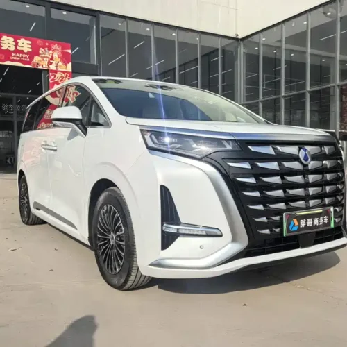 900x675_0_q87_c42_autohomecar__ChxpWGmJkX2AKz59AAXTcvheNng963.jpg.webp Used Denza D9 2024 DM-i 980 four-wheel drive premium model
