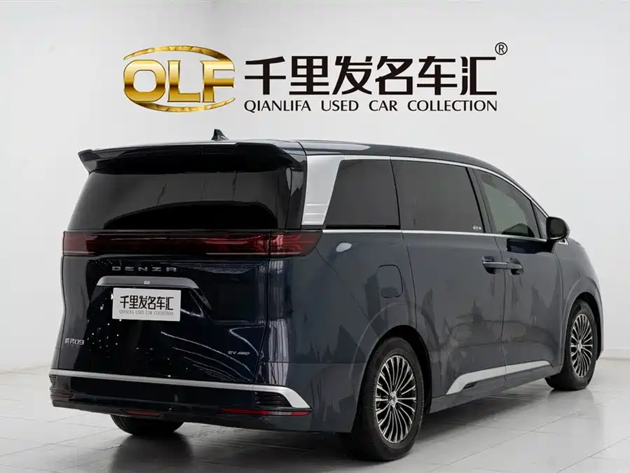 900x675_0_q87_c42_autohomecar__ChxpWGmJolWAJE8dAAFCbBmMRfM887.jpg.webp Used Denza D9 2022 EV 600 four-wheel drive flagship model