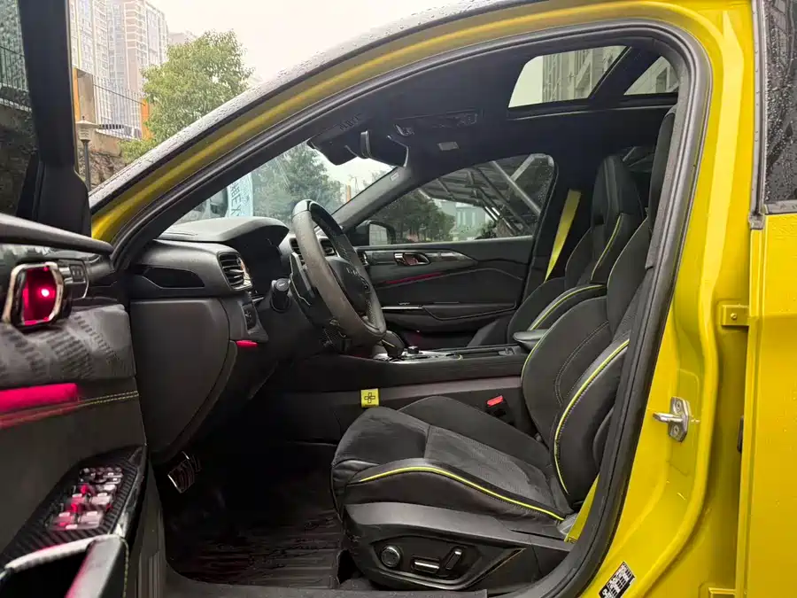 900x675_0_q87_c42_autohomecar__ChxpWGmK_YqAUNzuAAfOXU0uPDs559.jpg.webp Used Lynk & Co 03 2020 03+ 2.0TD Automatic Wind Control Edition