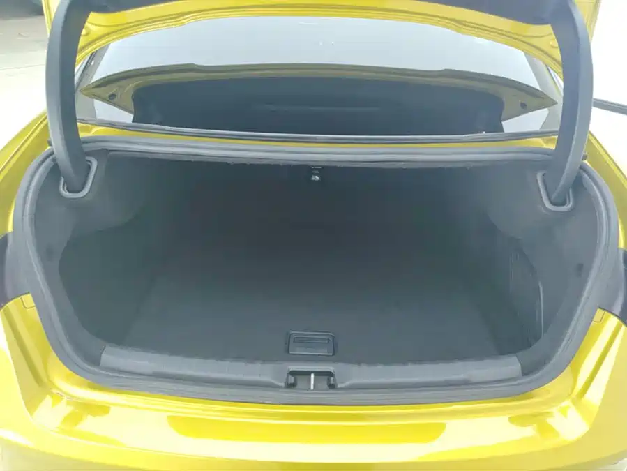 900x675_0_q87_c42_autohomecar__ChxpWGmNwdSAQm3EAAEmBlVgxzo510.jpg.webp Used Lynk & Co 03 2019 03+ 2.0TD Automatic Wind Control Edition