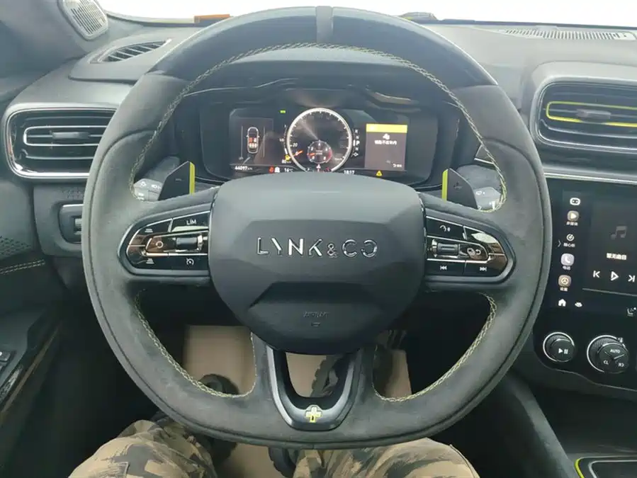 900x675_0_q87_c42_autohomecar__ChxpWGmNwdaAUhXrAAGi8C4QW-s086.jpg.webp Used Lynk & Co 03 2019 03+ 2.0TD Automatic Wind Control Edition