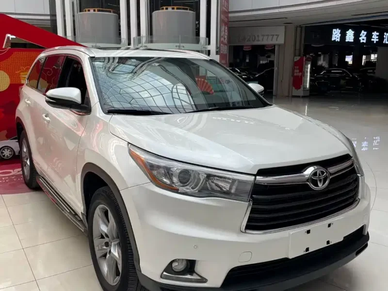 900x675_0_q87_c42_autohomecar__ChxpWGmc-1SAVqgfAAfvuFzffZA083.jpg.webp Used Toyota Highlander 2017 2.0T four-wheel drive luxury version 7 seats