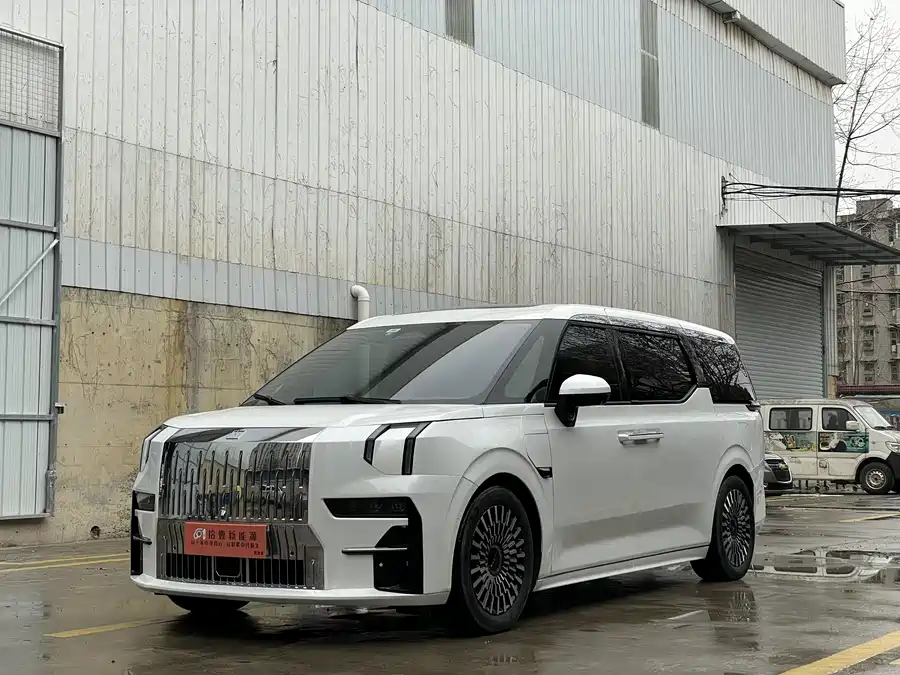 900x675_0_q87_c42_autohomecar__ChxpWGmcD_aACIP7AAfhMUYpLzI097.jpg.webp Used Zeekr 009 2022 WE version