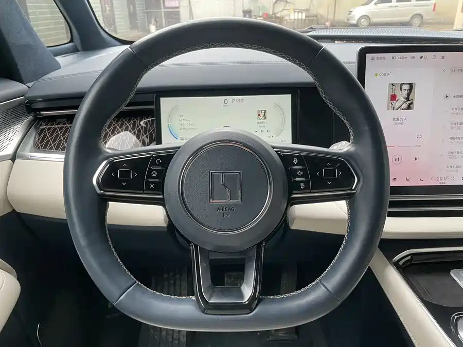 900x675_0_q87_c42_autohomecar__ChxpWGmcD_qABHhJAAXRYdBIAVI284.jpg.webp Used Zeekr 009 2022 WE version