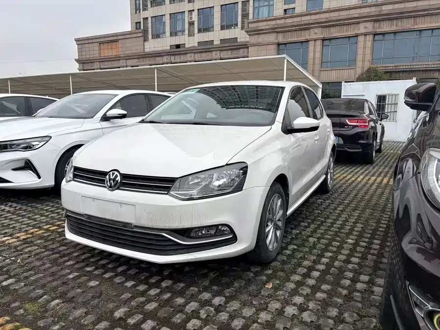 Used Volkswagen Polo 2016 1.6L automatic comfort model