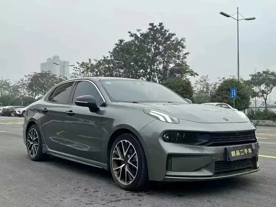900x675_0_q87_c42_autohomecar__ChxpWGmiR7SAa9h8AAKgAkMaHBs440.jpg.webp Used Lynk & Co 03 2021 1.5TD DCT Pro