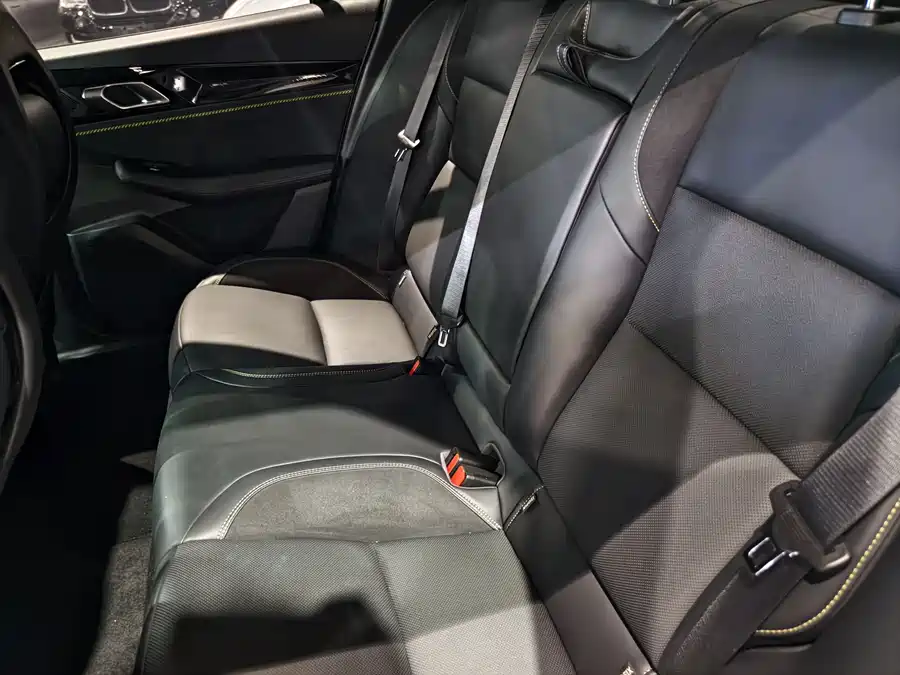 900x675_0_q87_c42_autohomecar__ChxpWGmifJ2AEHRvAATLsF4i2K0409.jpg.webp Used Lynk & Co 03 2023 1.5TD DCT Pro
