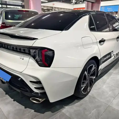900x675_0_q87_c42_autohomecar__ChxpWGmifKGAENvTAAIAyFth9SU326.jpg.webp Used Lynk & Co 03 2023 1.5TD DCT Pro
