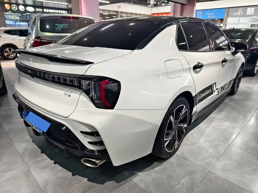 900x675_0_q87_c42_autohomecar__ChxpWGmifKGAENvTAAIAyFth9SU326.jpg.webp Used Lynk & Co 03 2023 1.5TD DCT Pro