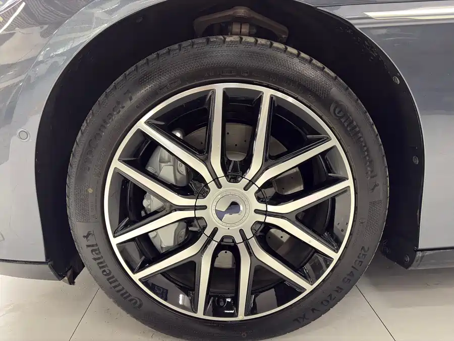 Used Denza Z9 2024 1100km four-wheel drive Max version