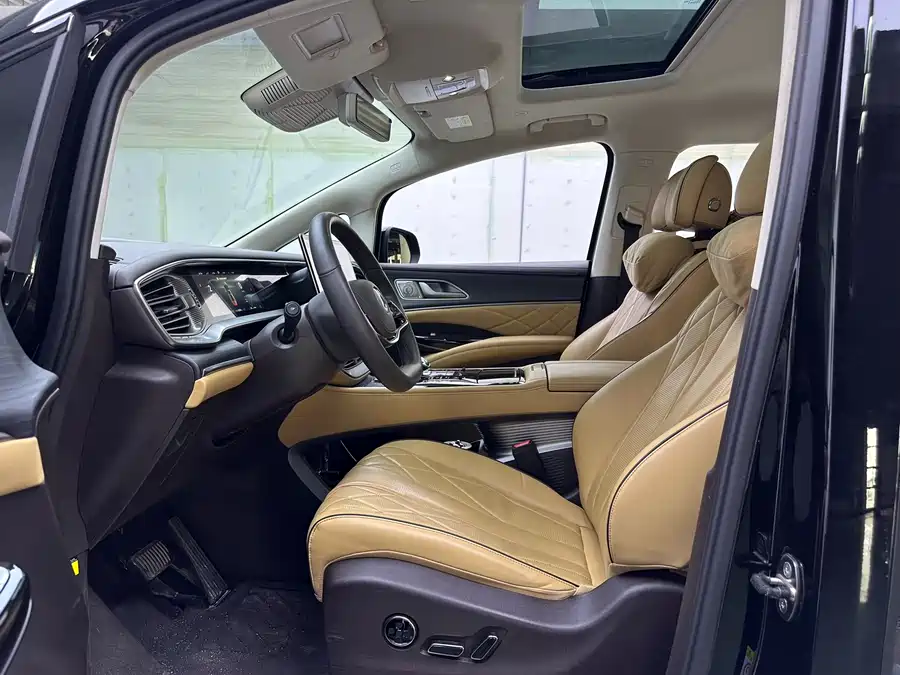 900x675_0_q87_c42_autohomecar__ChxpWGmj5_KAfjf2AAlDui-_LyU595.jpg.webp Used Denza D9 2024 DM-i 980 four-wheel drive premium model